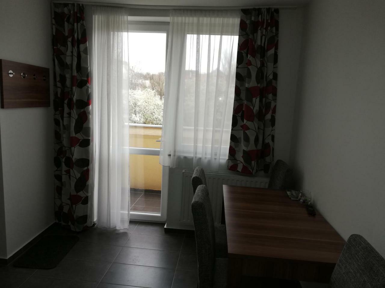 Apartman 25 Sopron Buitenkant foto