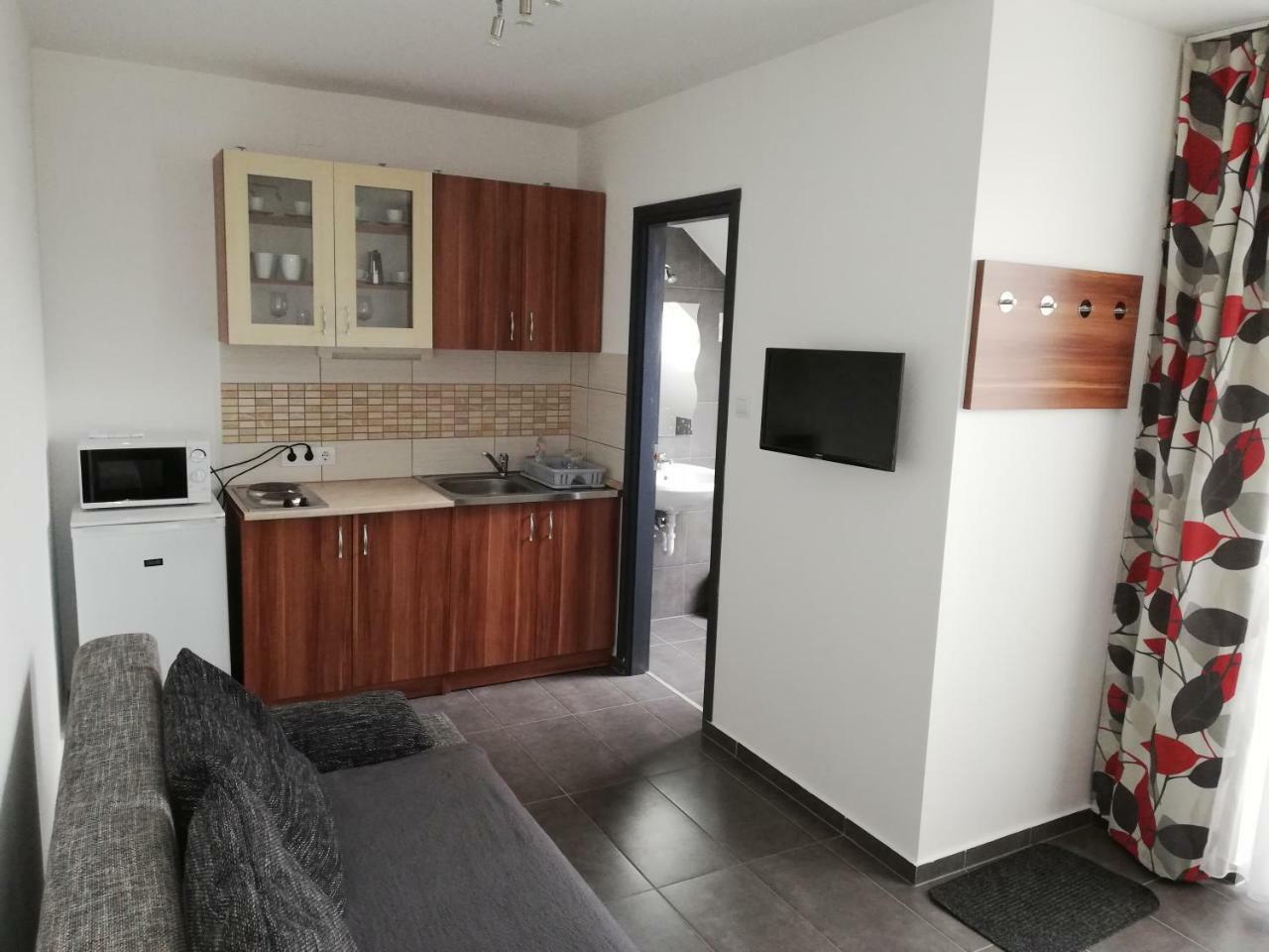 Apartman 25 Sopron Buitenkant foto